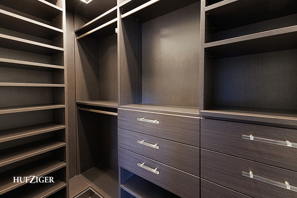 Atico Walk-In Closet