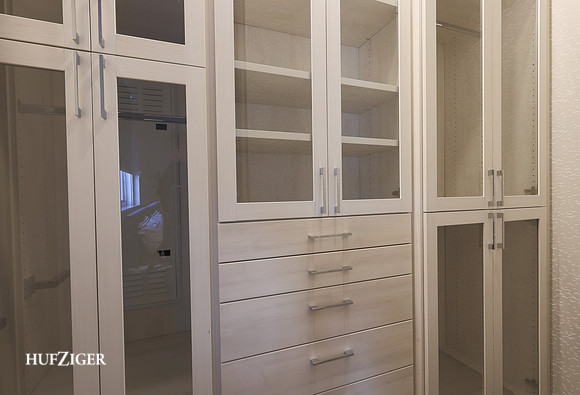Atico Walk-In Closet