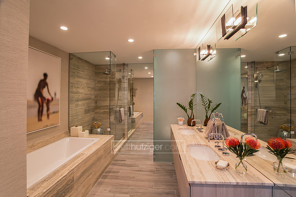 BISCAYNE BEACH - Sales Center